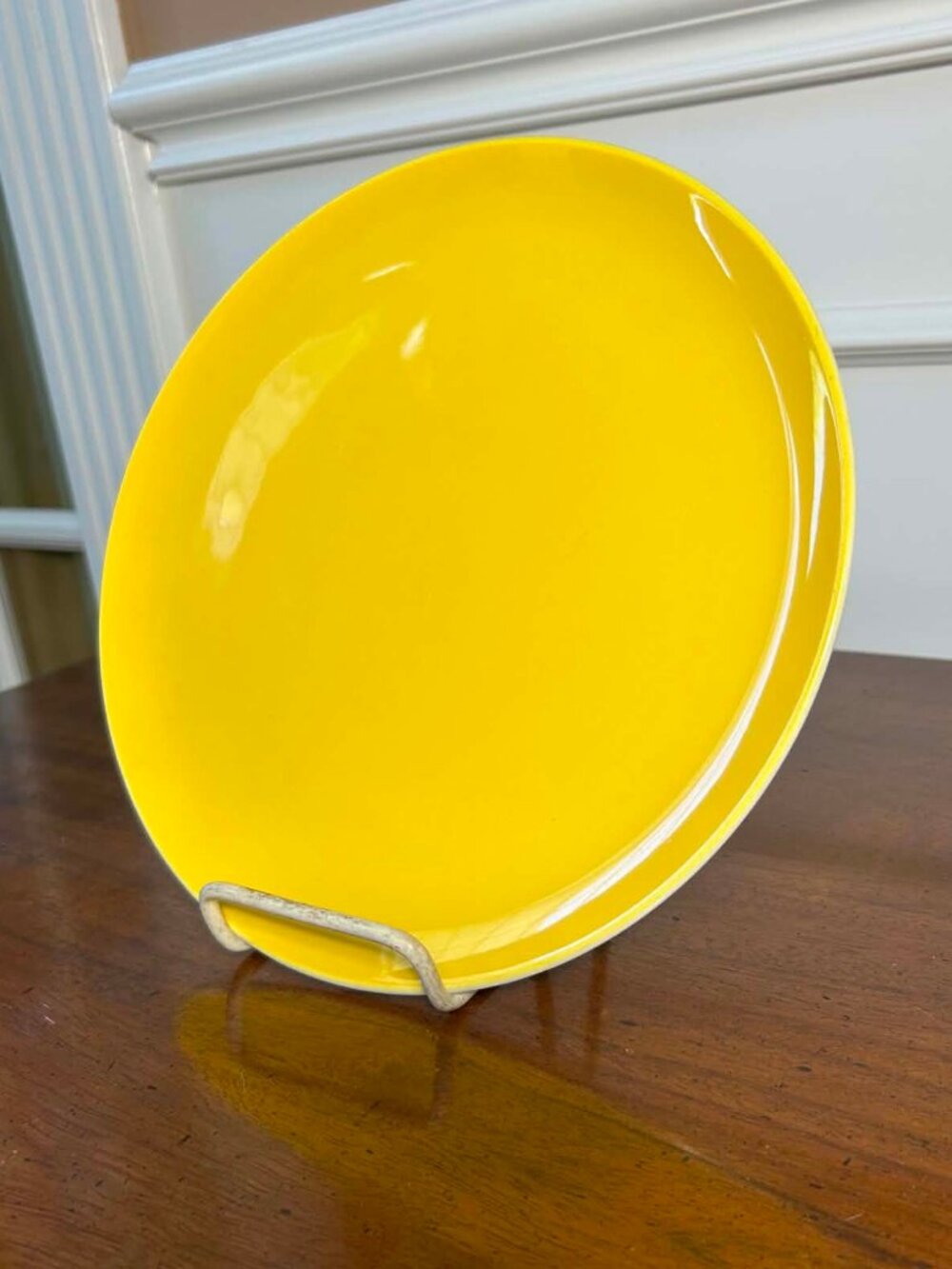 Lagardo Tackett yellow dinner plate - Picture 3 of 10
